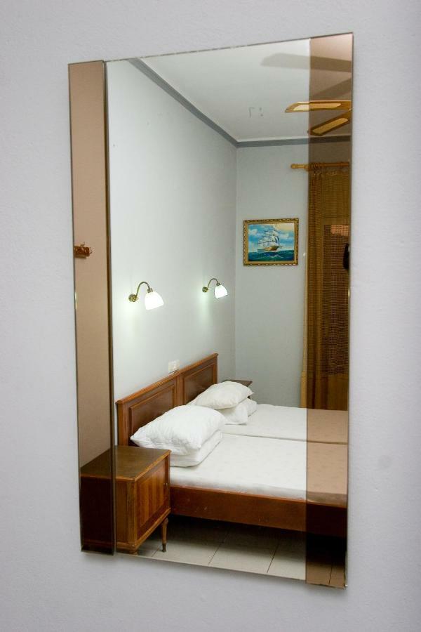 Difo Hotel Loutra Edipsou  Buitenkant foto