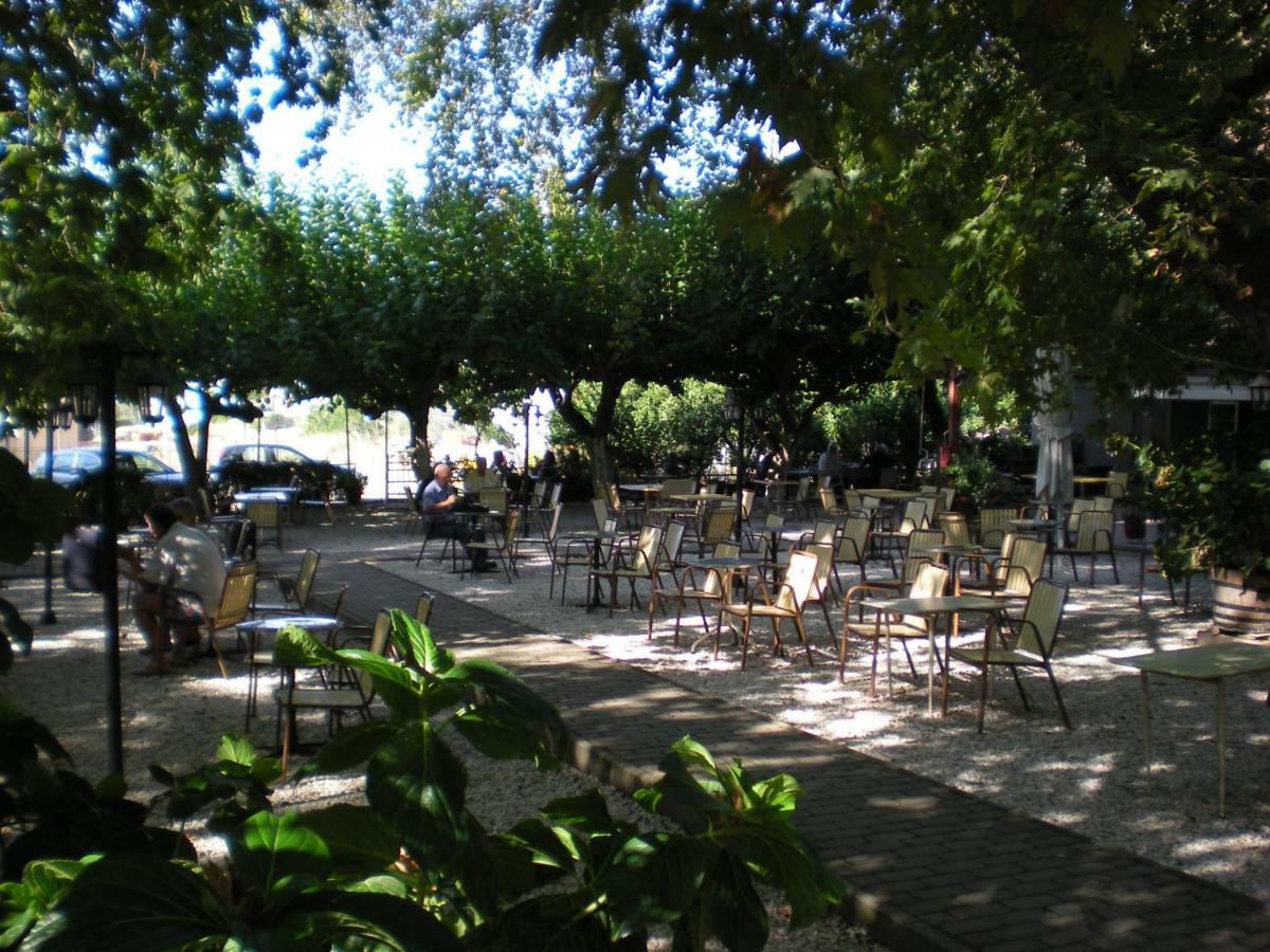 Difo Hotel Loutra Edipsou  Buitenkant foto