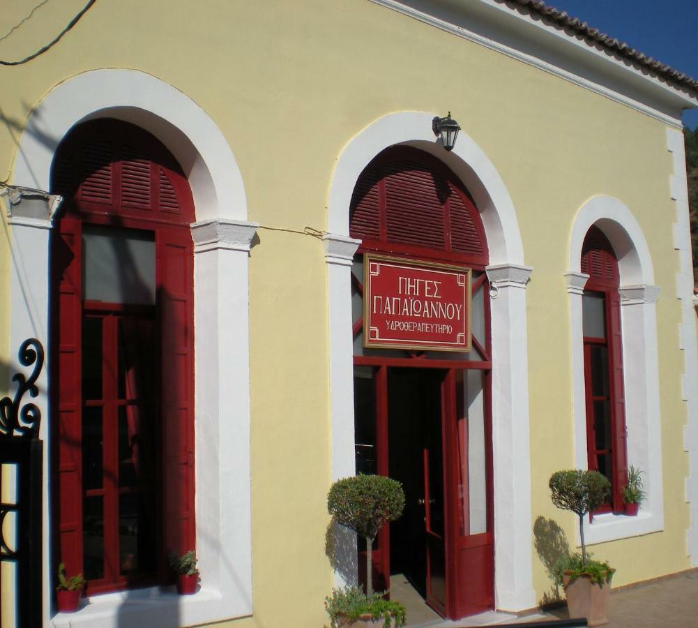 Difo Hotel Loutra Edipsou  Buitenkant foto